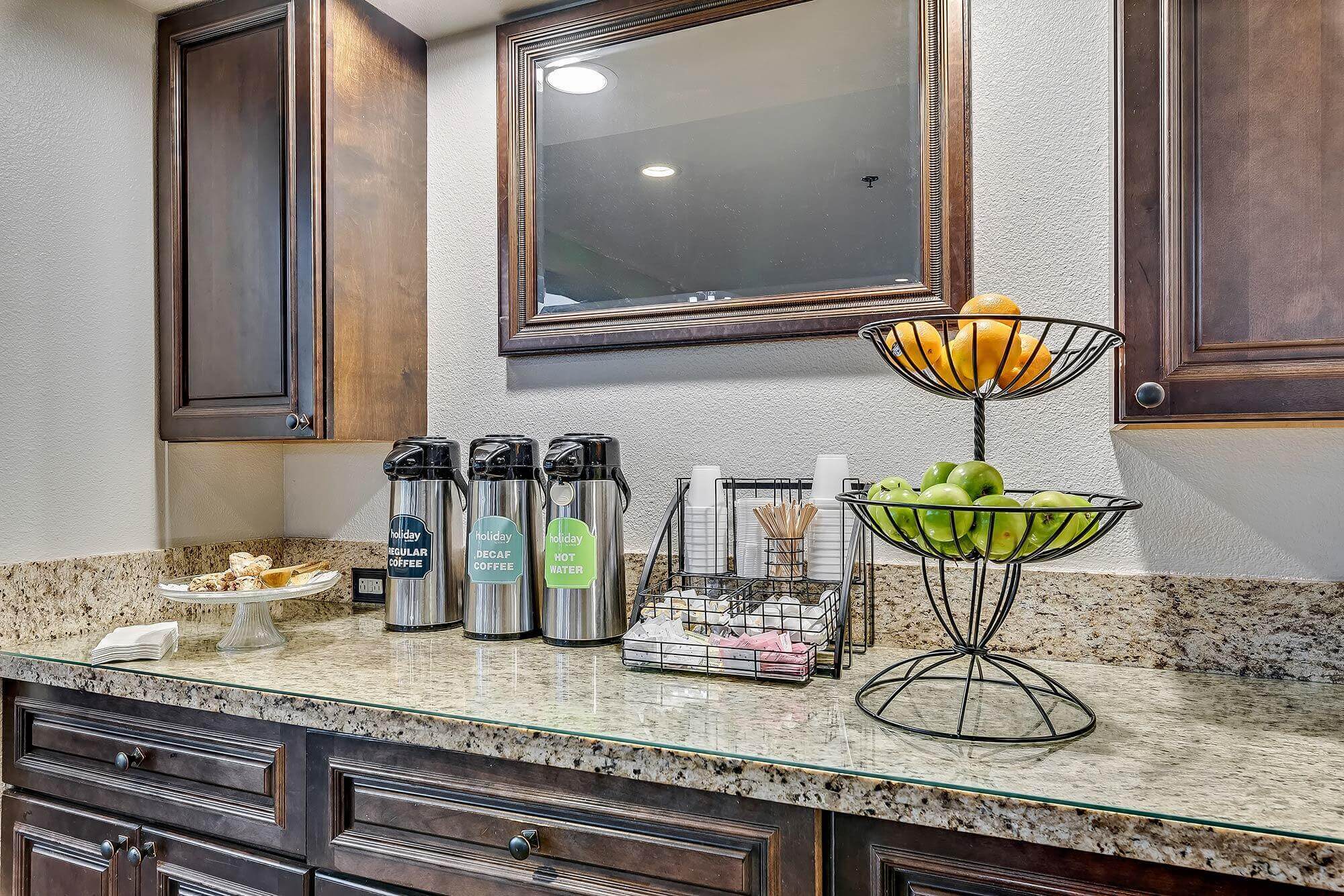 Snack-and-beverage-bar_The-Remington (1)